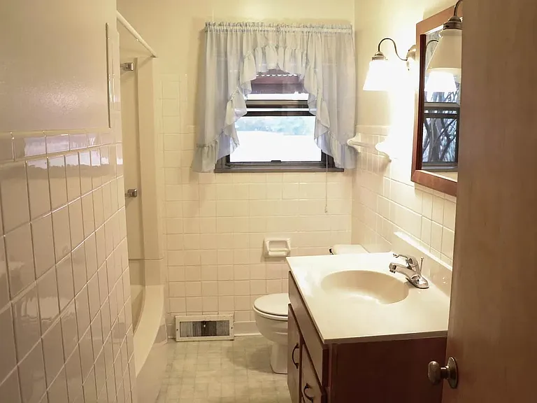 First floor - Bathroom