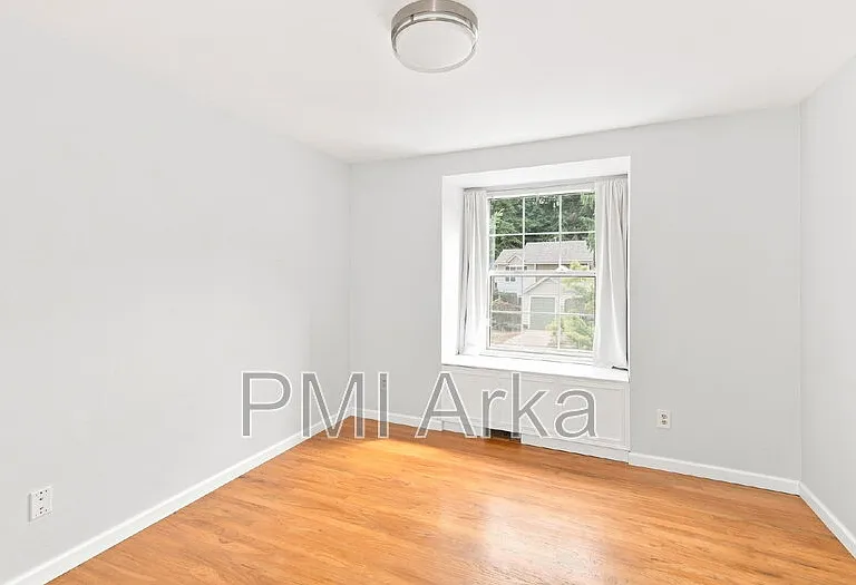 23408 NE 29th Pl — Photo 9