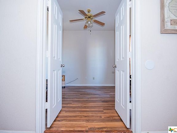 5th image of 722 Cattail Cir