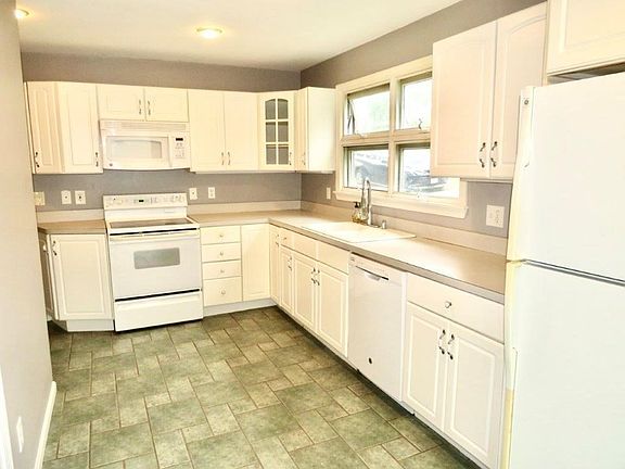 2nd image of 56 Newton Ave