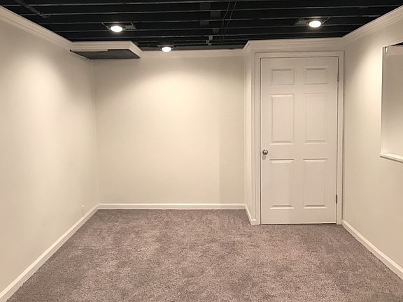 5th image of 3960 Thomas Dr
