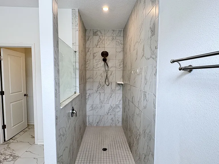 484 Old Windsor Way — Photo 31