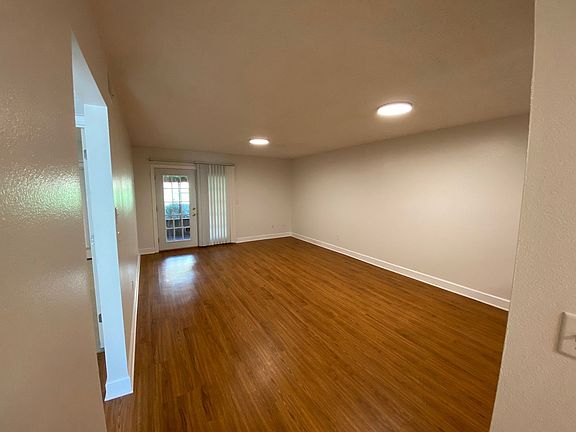 3rd image of 2486 Wren Hollow Dr #B