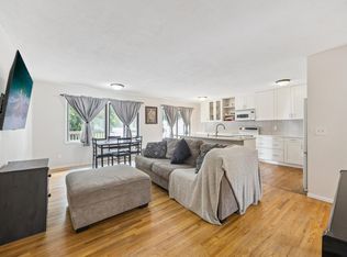 149 River Woods Ln, Burnsville, MN 55337