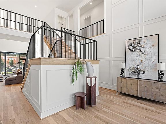 5th image of 768 Royal Jasmine Ct