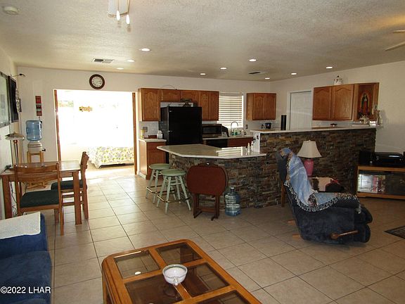 5th image of 3330 Arrowwood Dr
