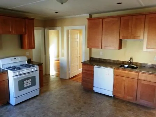 37 Summer St APT 2, Attleboro, MA 02703