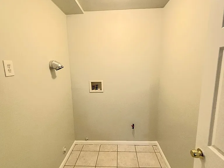 132 Fabyan Pl #1 — Photo 6
