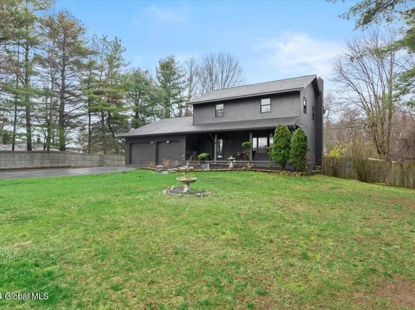 77 Round Lake Road, Ballston Lake, NY 12019