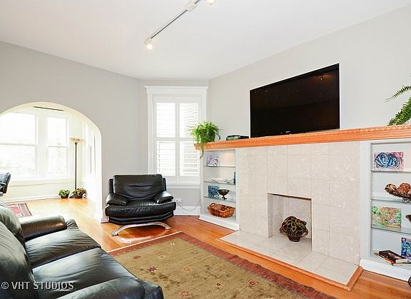2nd image of 5454 N Glenwood Ave #3