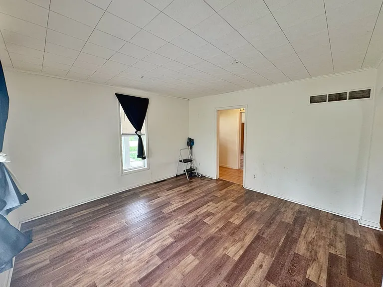 312 Jackson St — Photo 6
