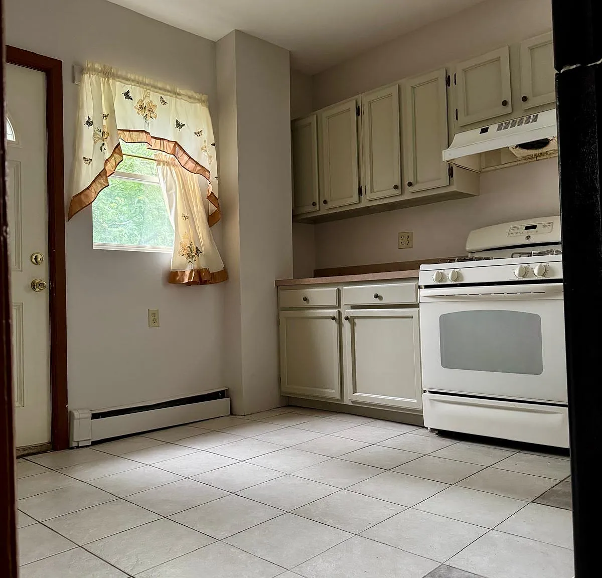 Burgess Pl, Passaic — Photo 4