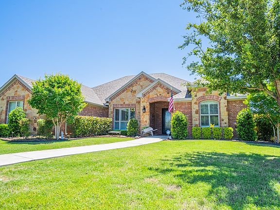 2nd image of 1809 Crystal Point Dr