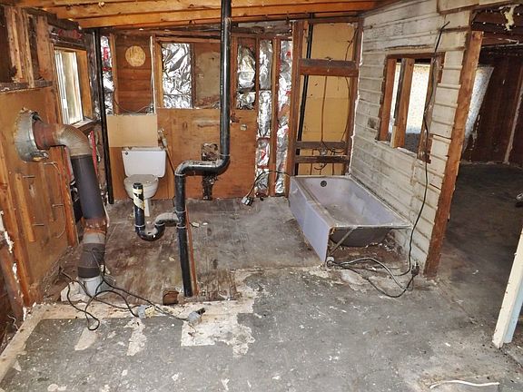 5th image of 106 Dora Ave