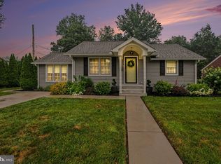 2003 Dickinson Ave, Camp Hill, PA 17011
