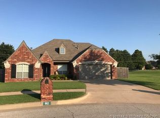 912 W Juneau St, Broken Arrow, OK 74012