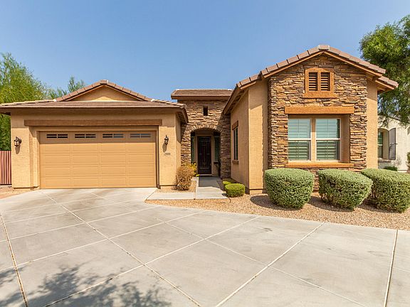 2nd image of 2800 E Iris Dr