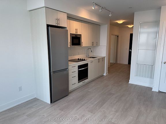 5th image of 2545 Simcoe St N #642