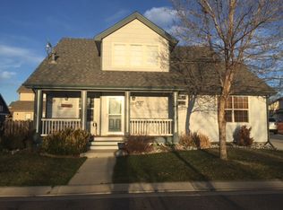1210 Carriage Dr, Longmont, CO 80501