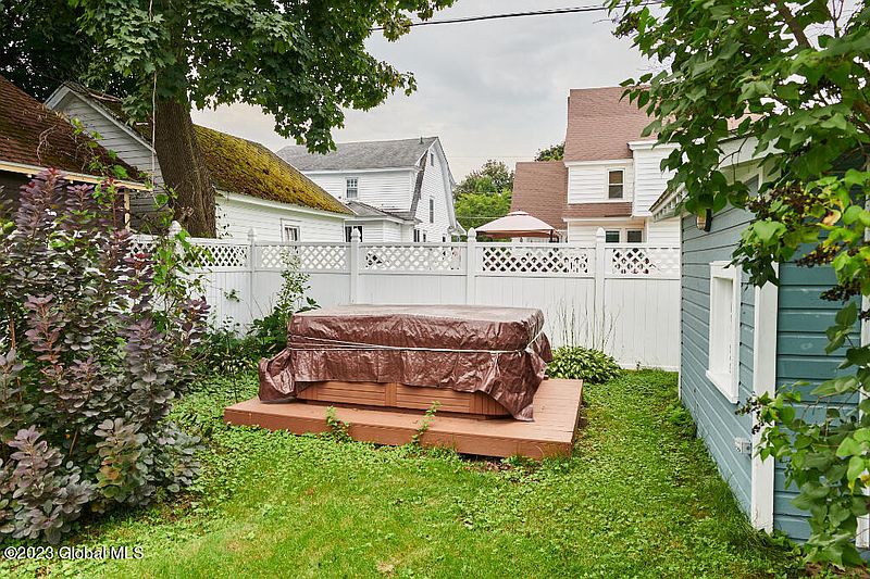 3rd image of 15 N Hollywood Avenue