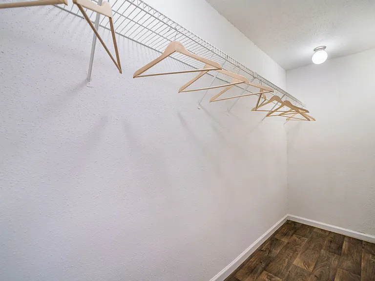 Waterside Apartments — Photo 17