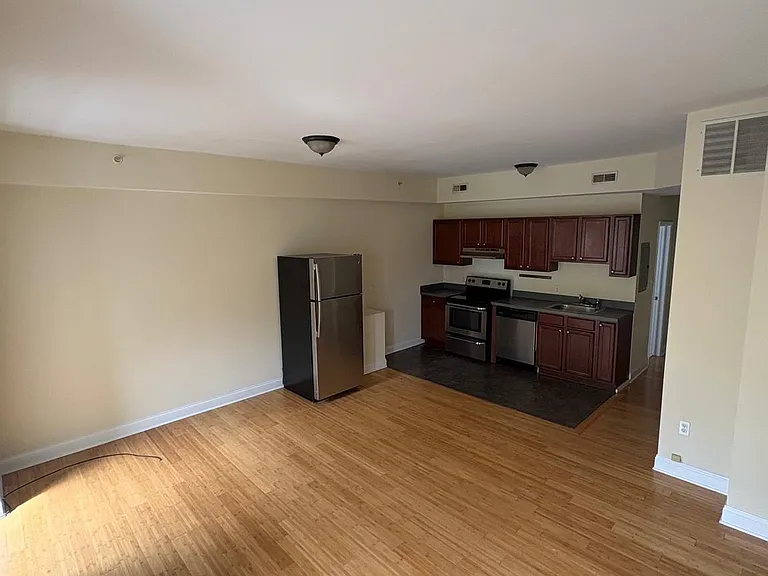 413 N Preston St #3 — Photo 1
