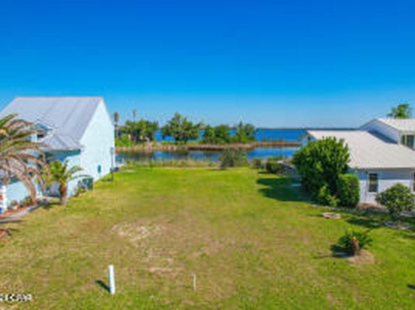 1914 Country Club Dr, Lynn Haven, FL 32444