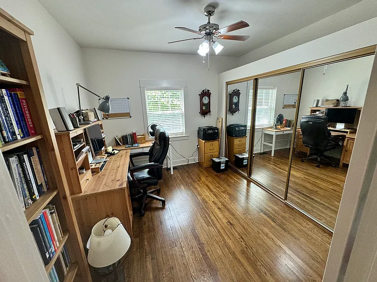 1005 N Waco Ave — Photo 12