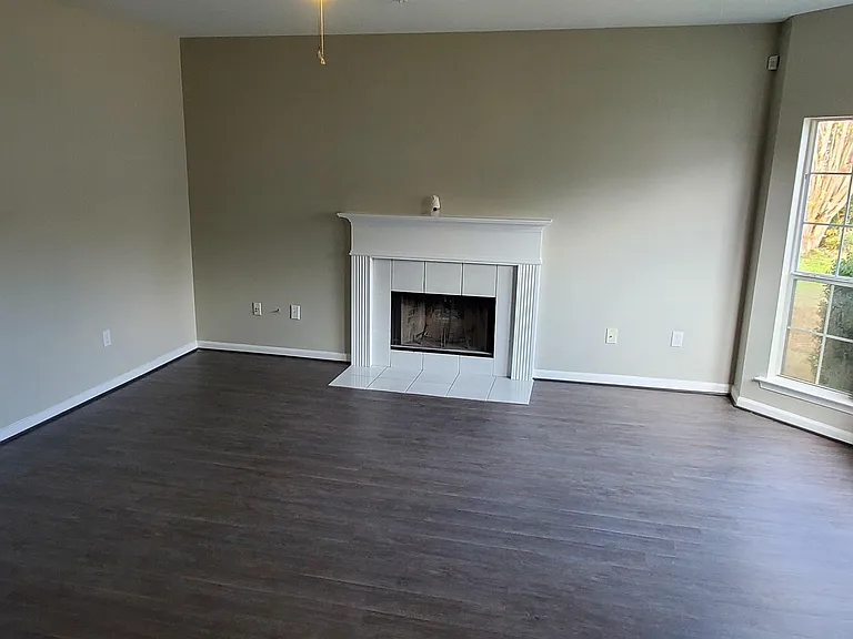 1617 King James Dr — Photo 5