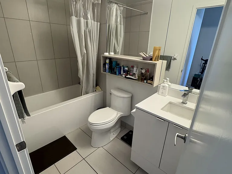 70 Princess St #1708-E — Photo 9