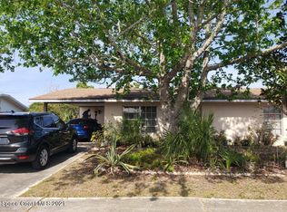 879 Onyx Dr NE, Palm Bay, FL 32905