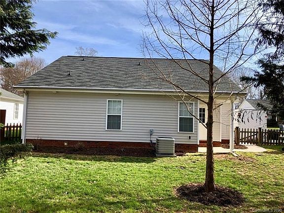 3rd image of 311 Llewellyn St