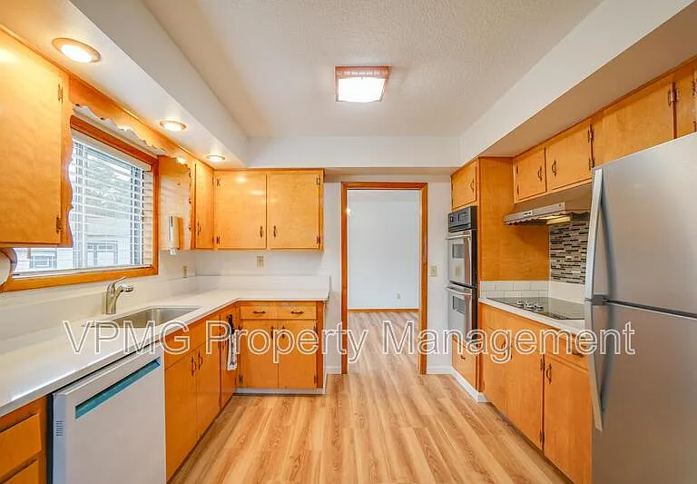 7301 Indiana St — Photo 13