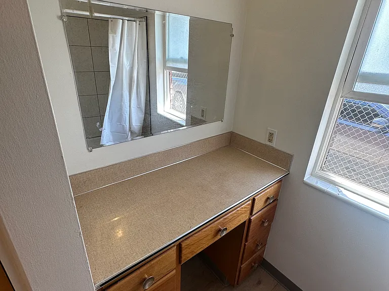210 S 8th Ave #1 — Photo 9
