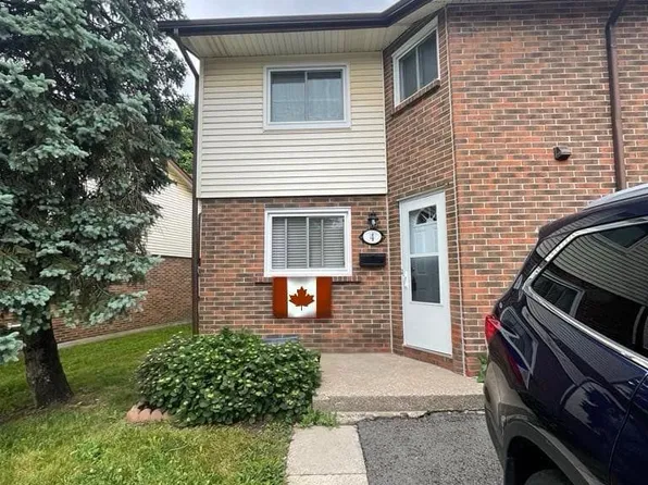 5982 Dunn St #4, Niagara Falls, ON L2G 7J9