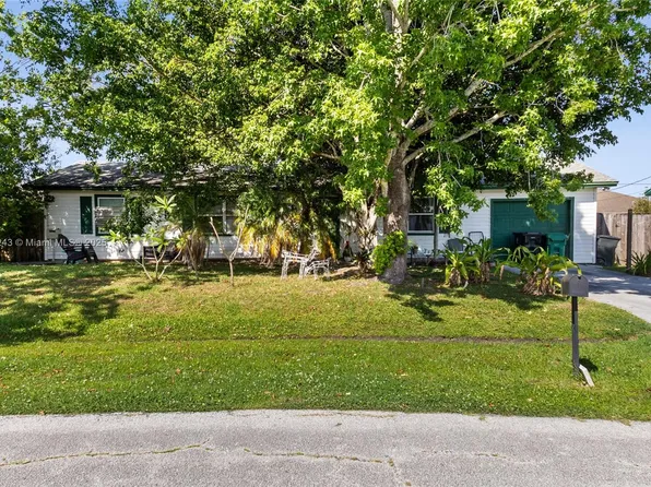 2013 SW Aquarius Ln, Port Saint Lucie, FL 34984