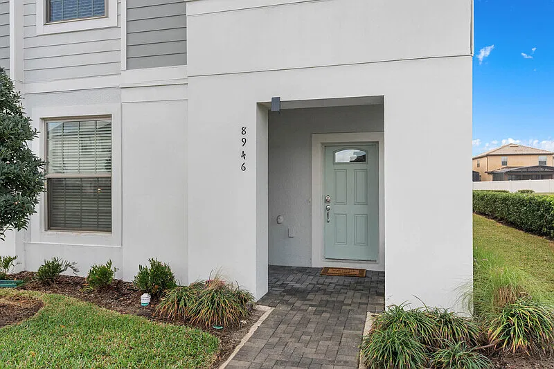 5 bed, 4.5 bath, 2468 sqft, $3,400 — Photo 4