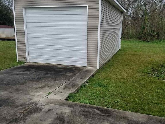 3rd image of 128 Joan Ann Dr #1