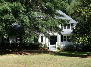 8990 Par Dr, Douglasville, GA 30134
