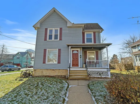 1026 State St, Dekalb, IL 60115