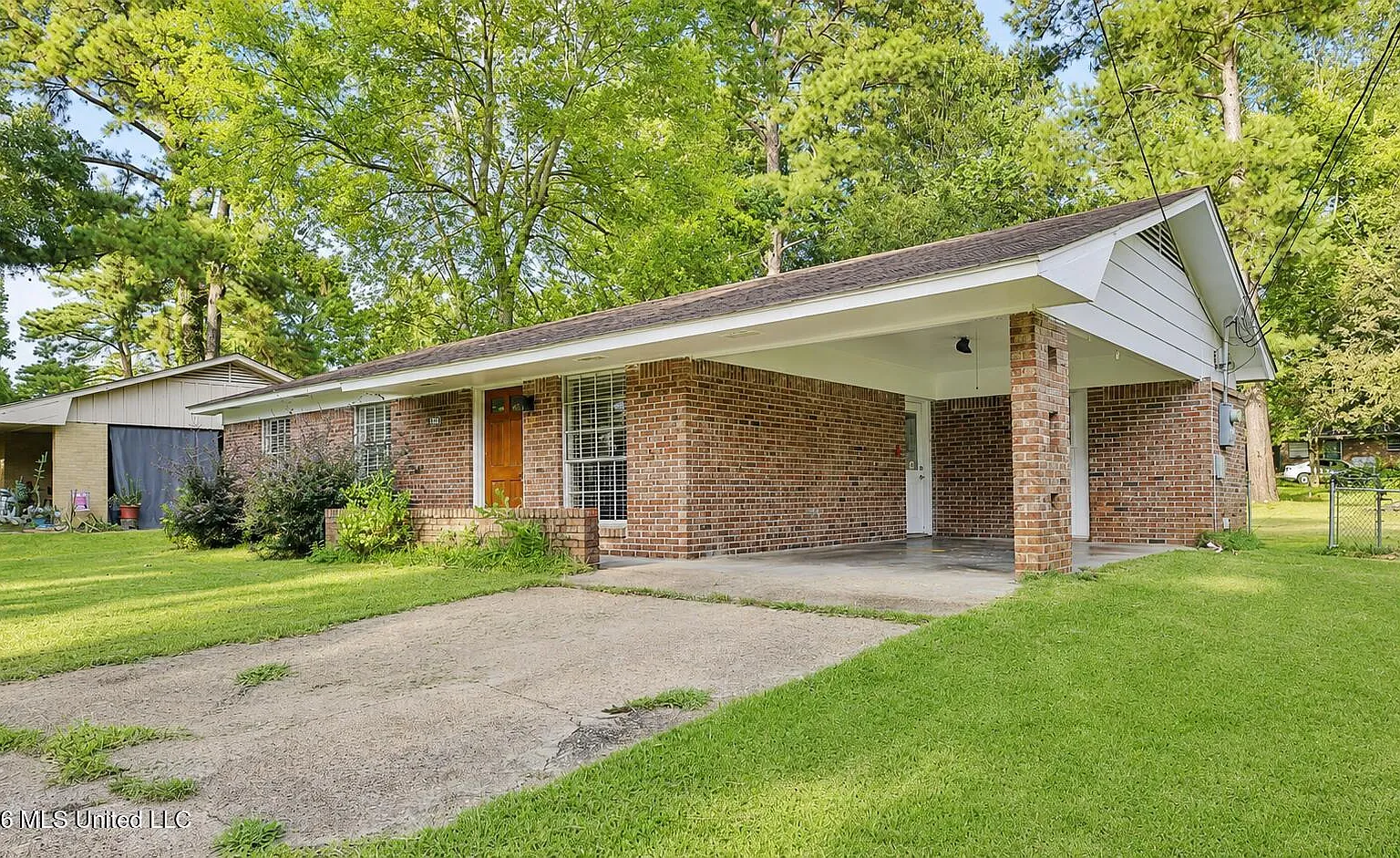 3 bed, 1.0 bath, 1107 sqft, $1,600 — Photo 4