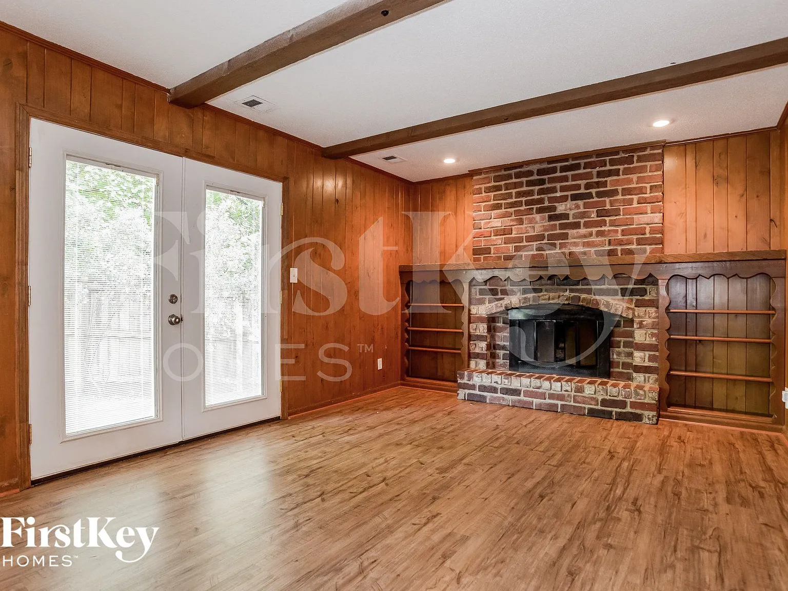 4 bed, 2.0 bath, 1420 sqft, $1,965 — Photo 3