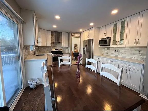 5th image of 7681 Mendocino Dr