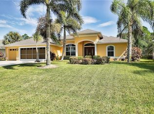 221 Broadmoor Ln, Rotonda West, FL 33947