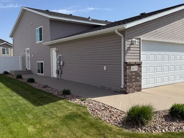 4871 51st Ave S, Fargo, ND 58104