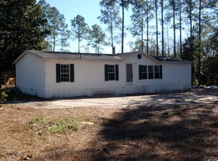 16 Peaceful Ln, Crawfordville, FL 32327