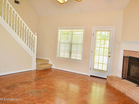 3rd image of 3292 Big Ben Dr