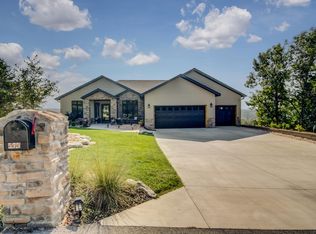 575 Black Forest Ln, Reeds Spring, MO 65737