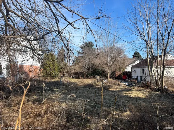 0 Elmwood Ave, Eastpointe, MI 48021