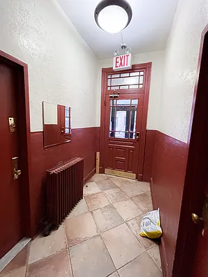 Rented by Urban Real Estate Inc | media 21